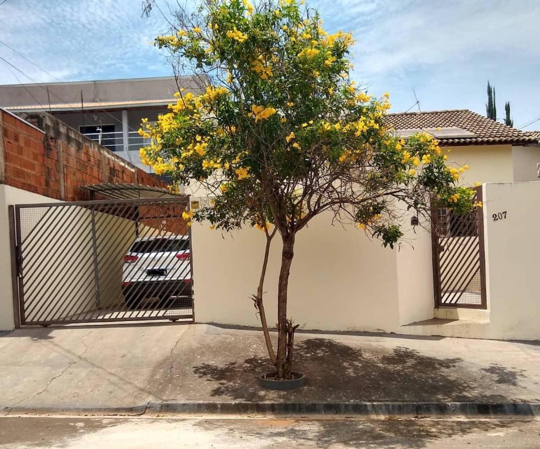 Vila Bela Casa Com Churrasqueira E Estacionamento Olímpia Exteriér fotografie